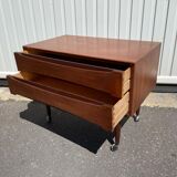 Small chest of drawers  on wheels