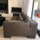 Poltrona Frau sofa