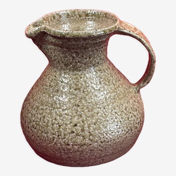 Contemporary ceramics, signature to identify