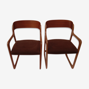Paire de fauteuils traineau Baumann assise en velours marron