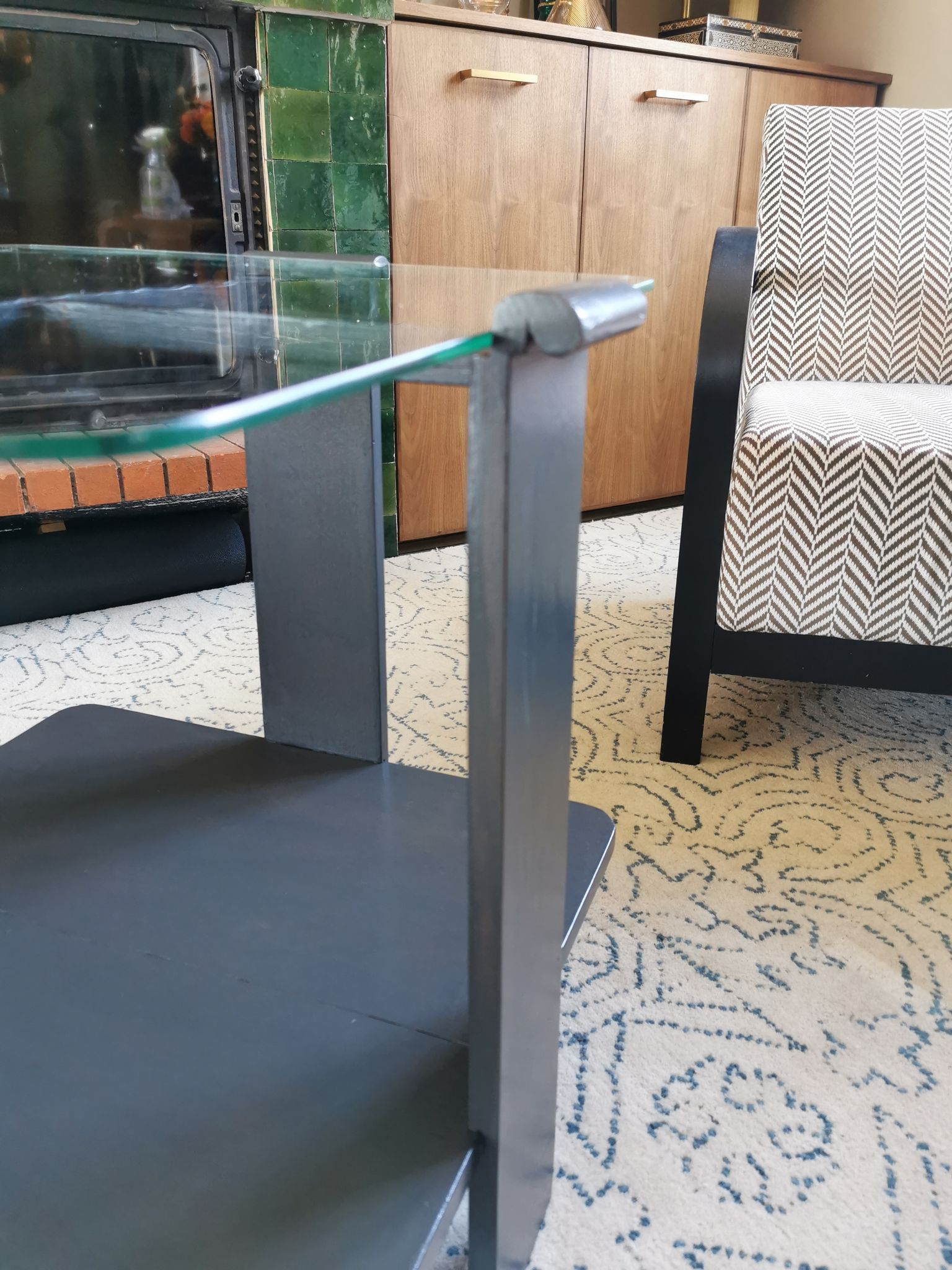 Table basse art déco en bois et verre