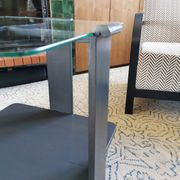 Table basse art déco en bois et verre