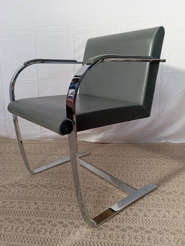 Fauteuil cuir BRNO, design Mies Van Der Rohe