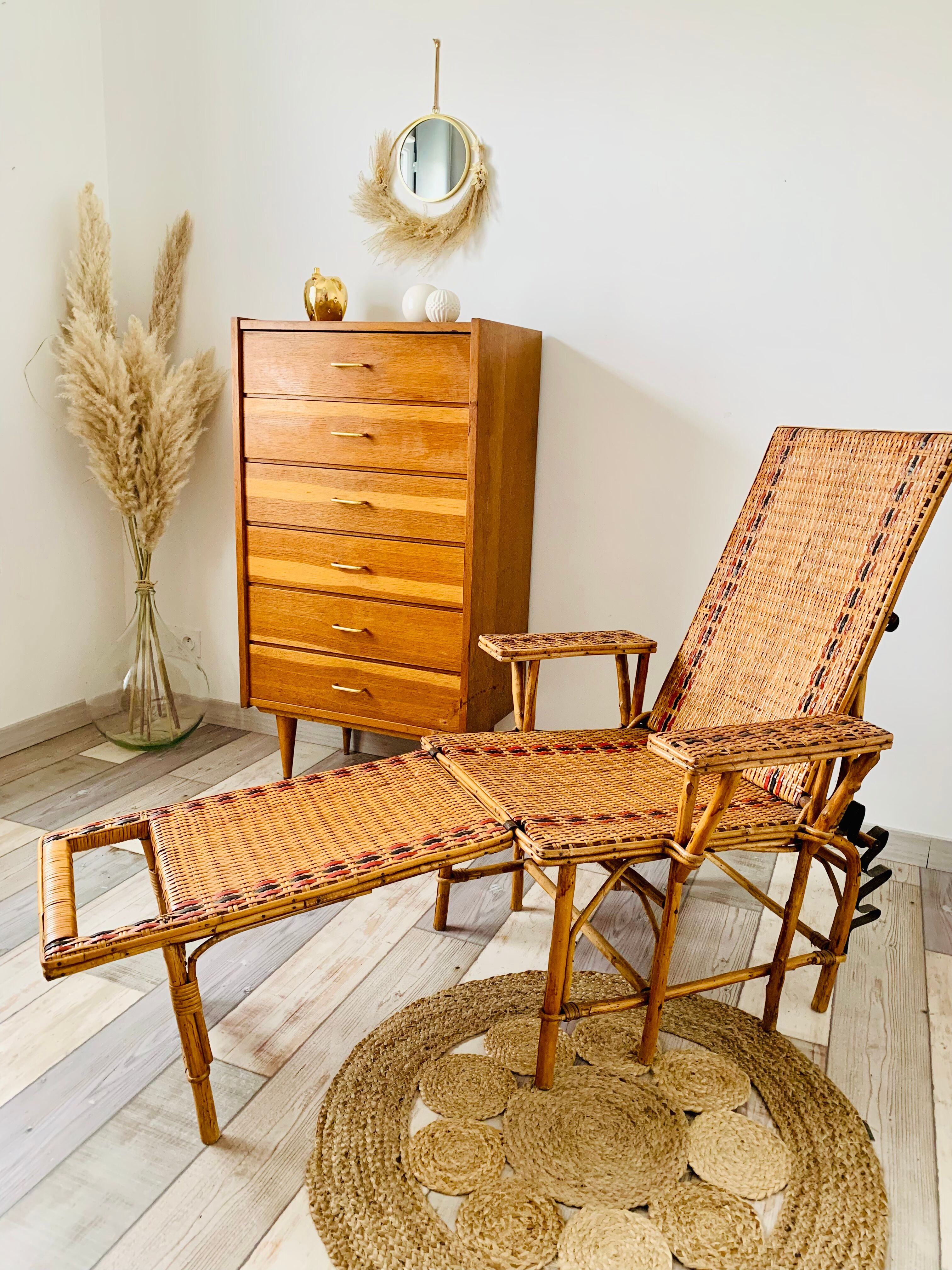 Antique chaise longue