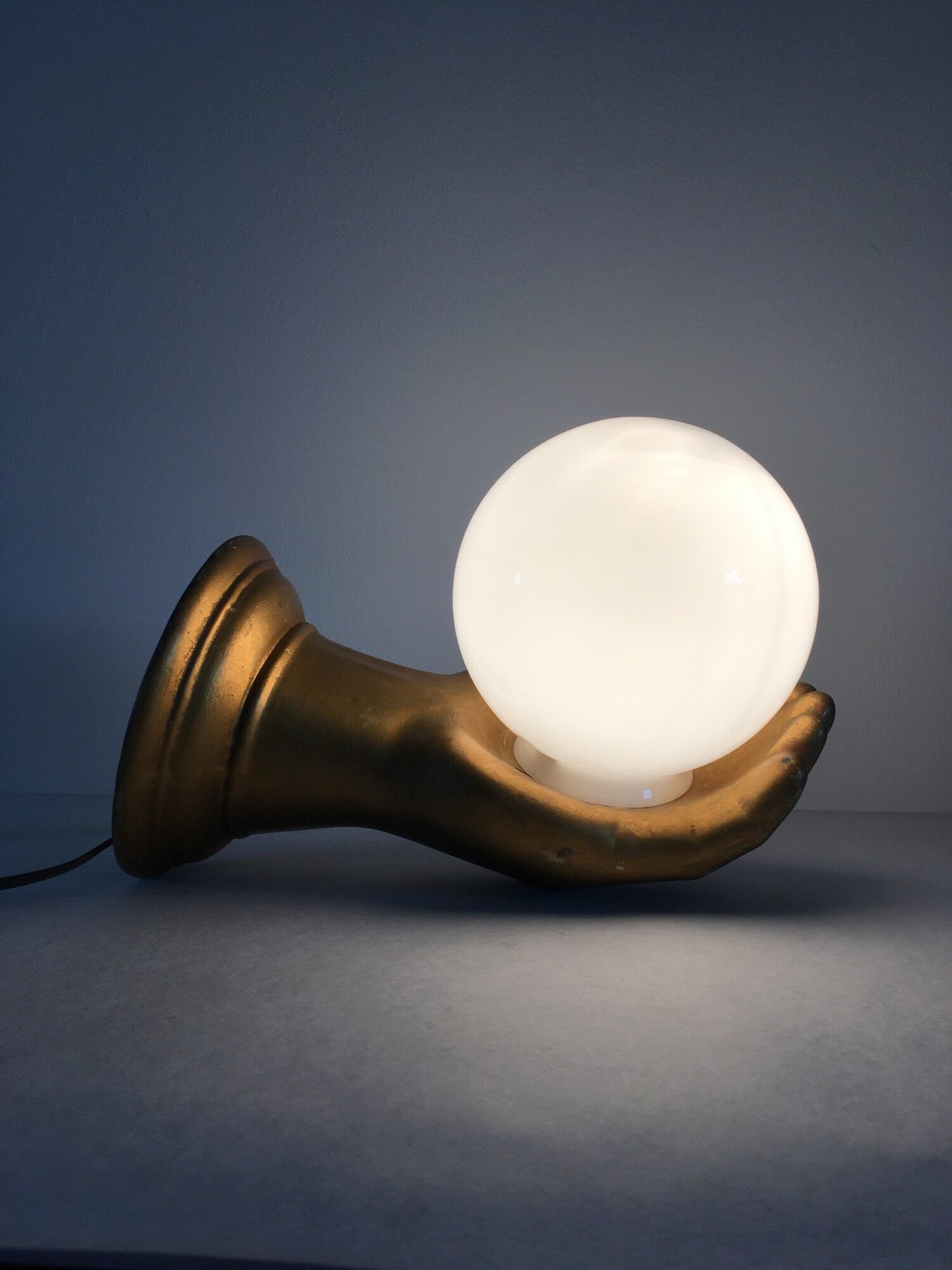 Vintage hand lamp in ceramic and opaline 70s