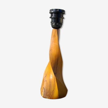 Lampe en bois d'olivier