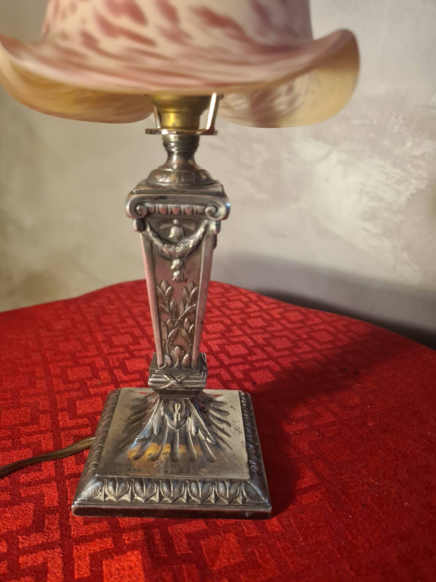 nickel lamp 1900 chiseled, glass paste eggshell and fuchsia 40x9 magnificent