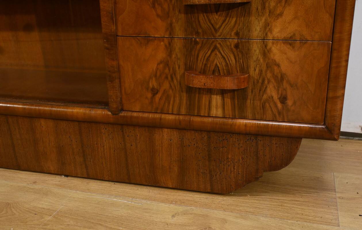 Meuble Vitré Rurka en Ronce de Noyer, Art Déco – 1940