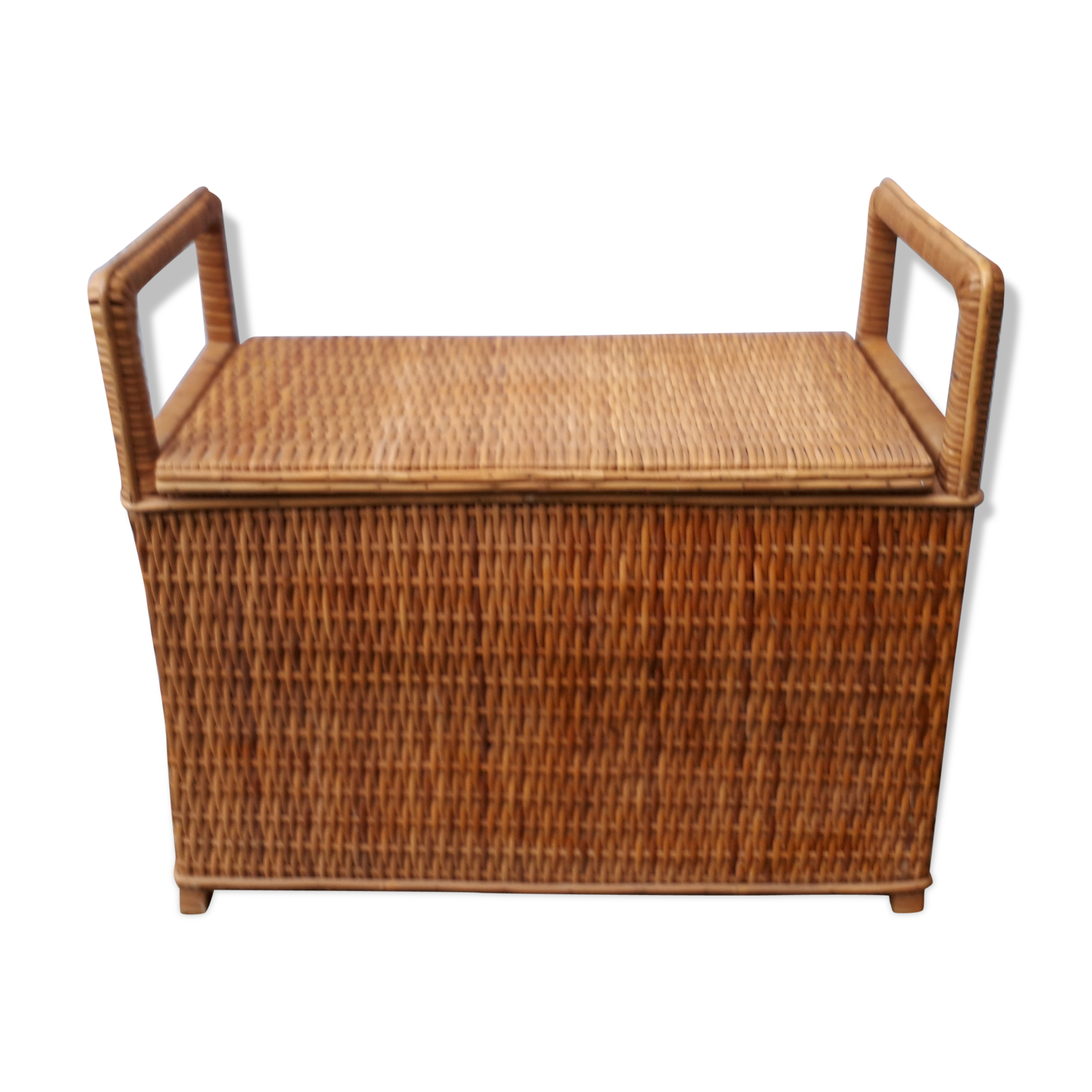 Rattan chest