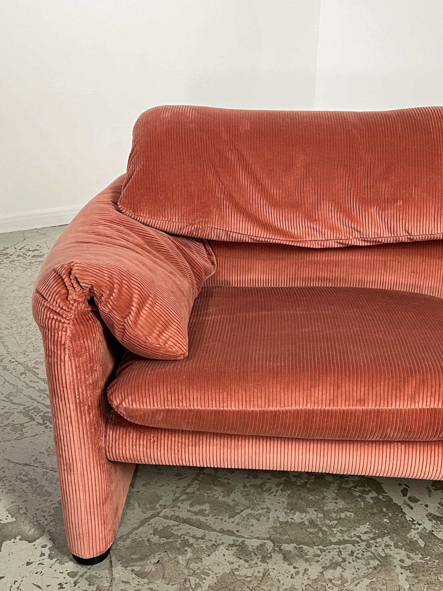 Maralunga sofa by Vico Magistretti for Cassina Italy 1973