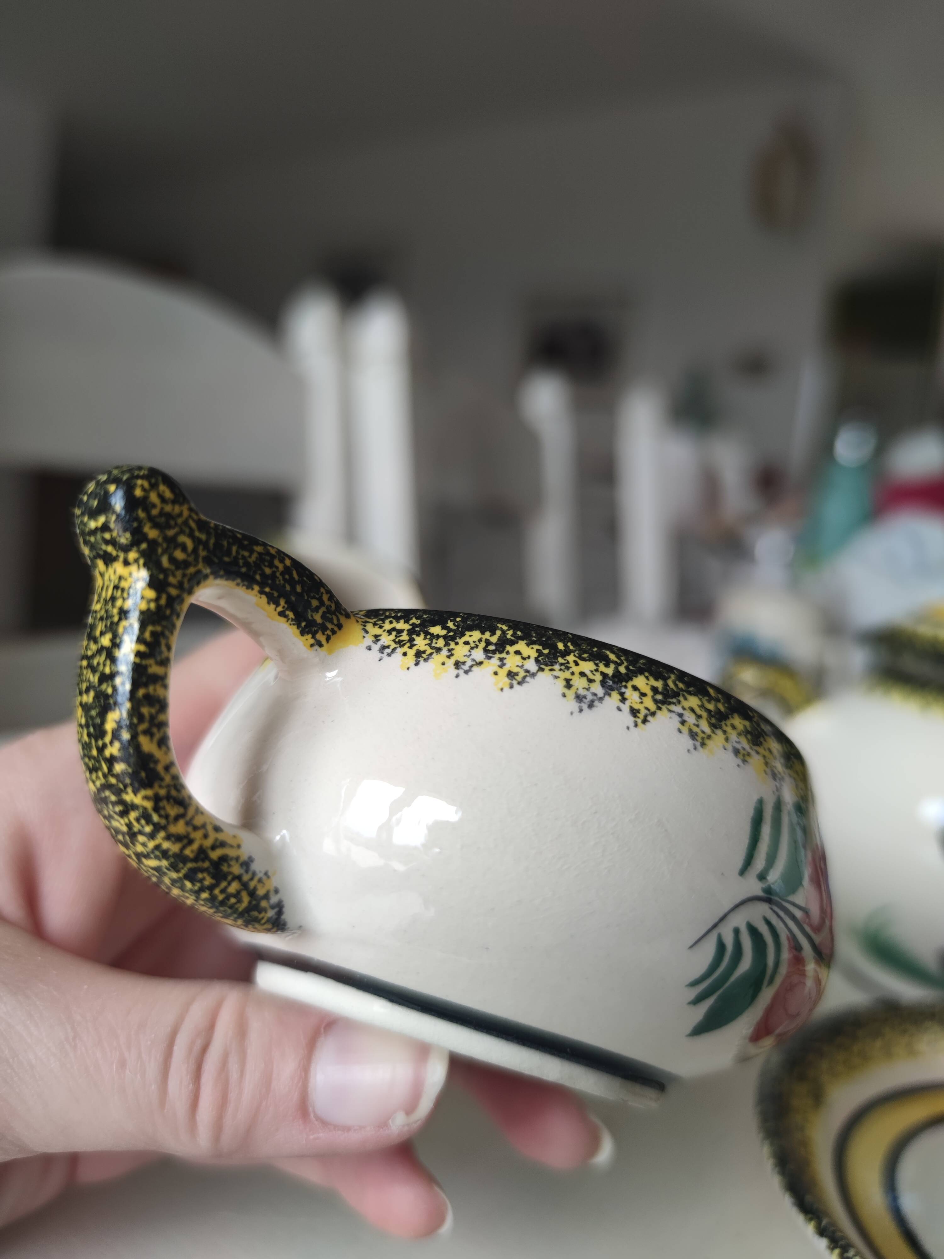 Henriot Quimper coffee service 8 cups/saucers, coffee pot, sugar bowl, jug.
