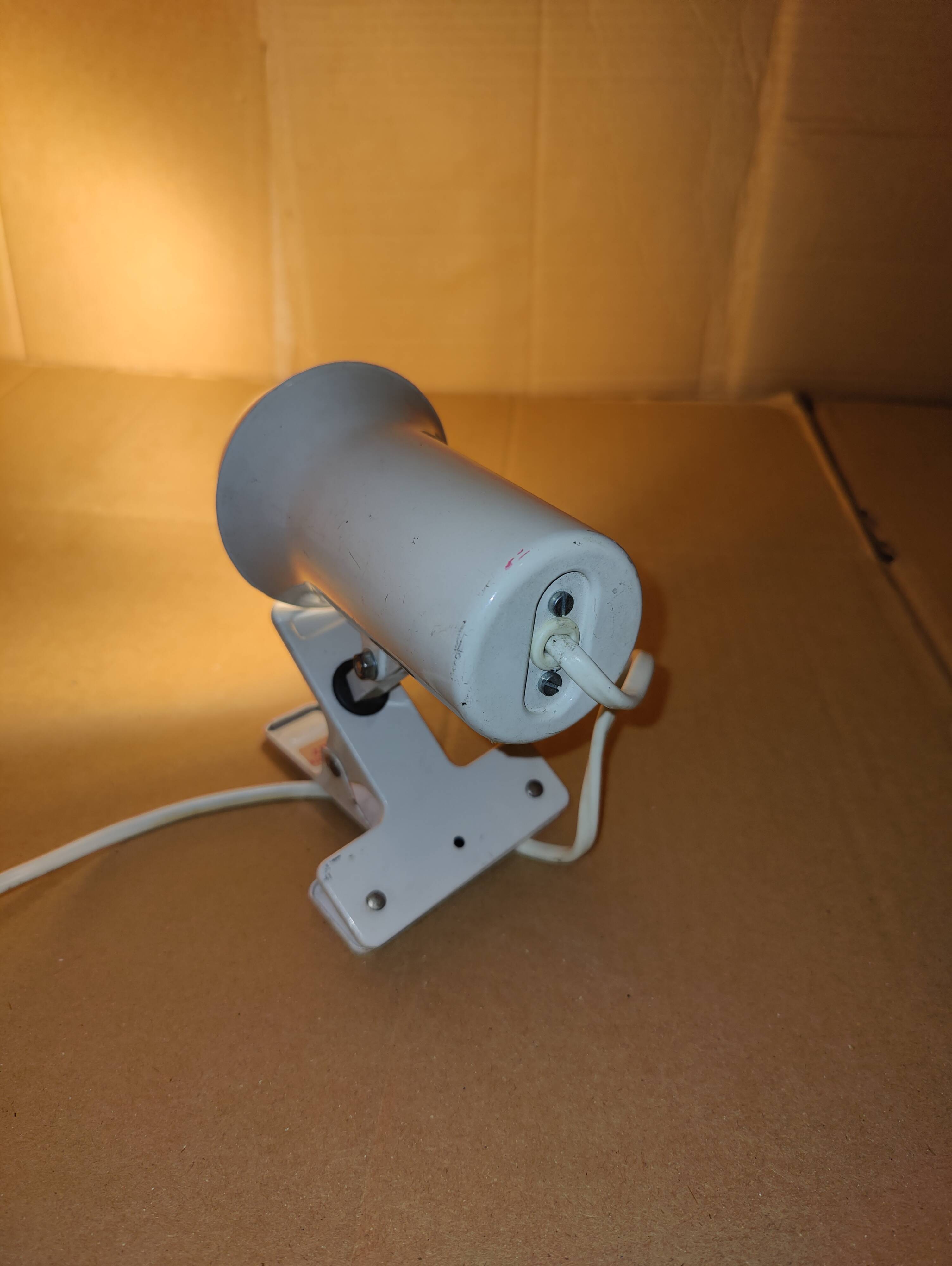 Vintage white clip-on spotlight lamp Lita