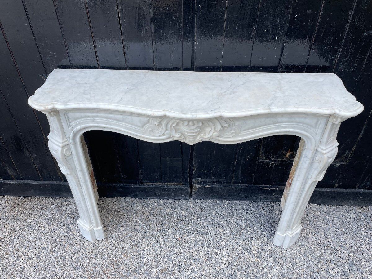 Fireplace in carrara marble around 1880