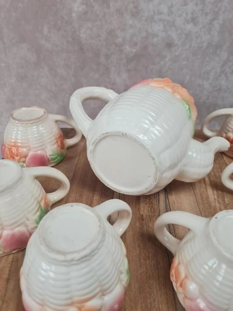 Adorable little vintage tea set in coloured earthenware.