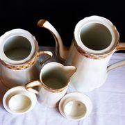 Art Deco coffee service in Limoges porcelain, 23 pieces.