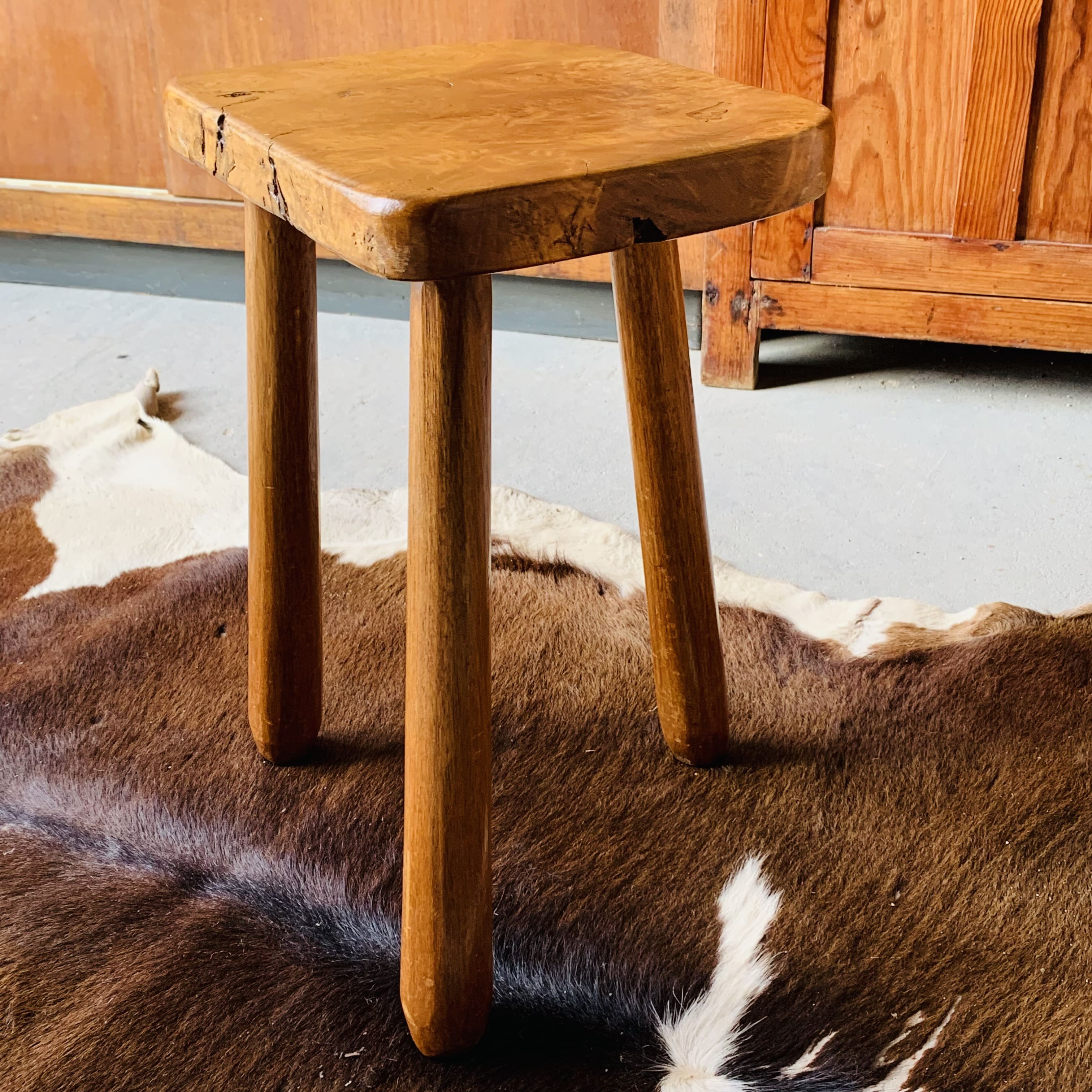 Tripod stool