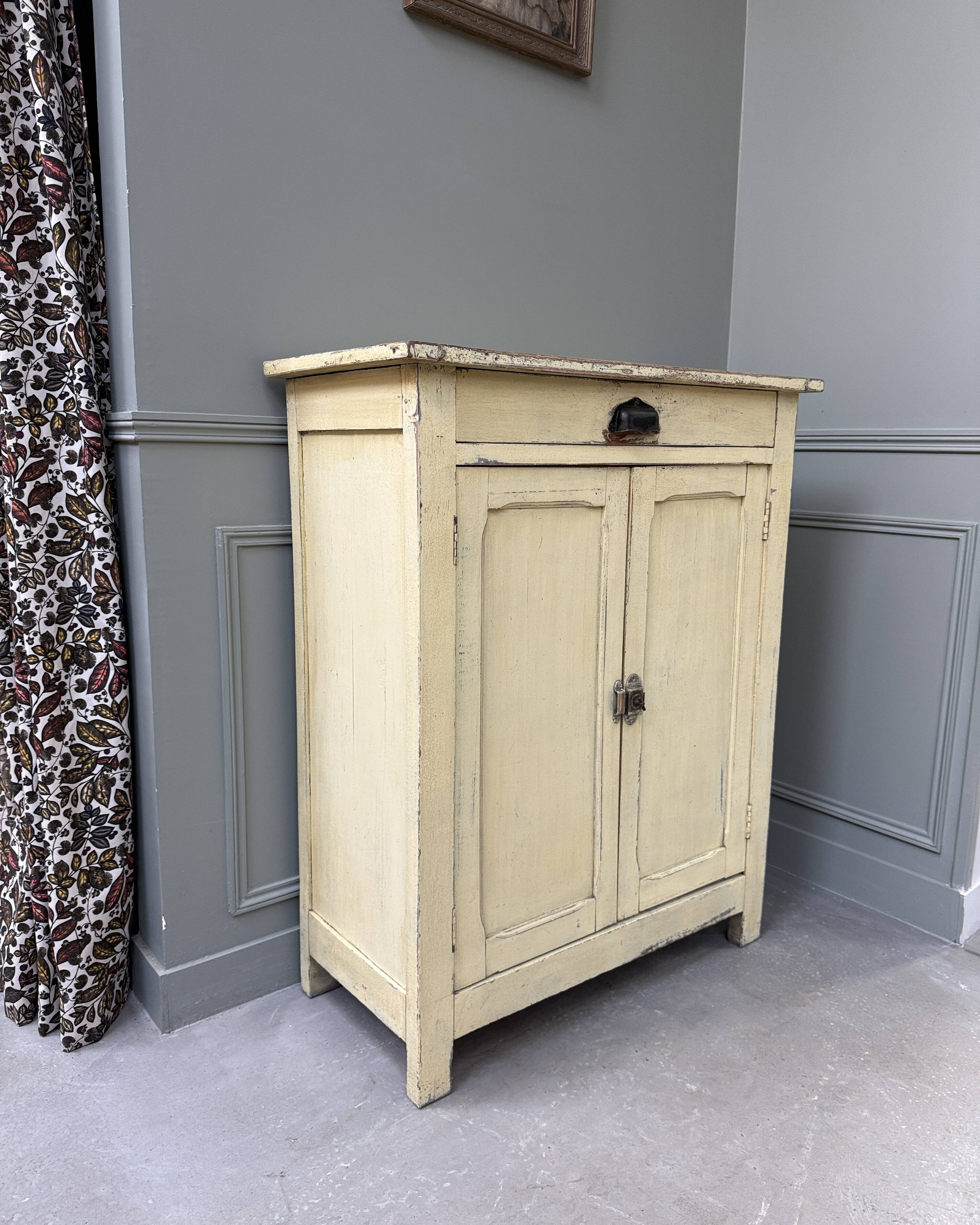 Yellow butter Parisian buffet