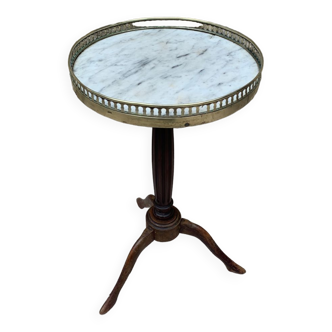 Tripod marble pedestal table