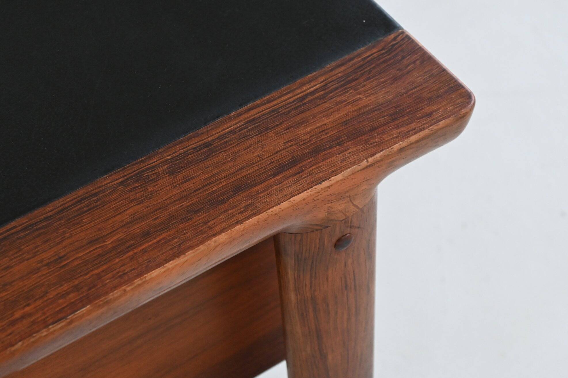 Arne Vodder desk in rosewood and leather Sibast Denmark 1960