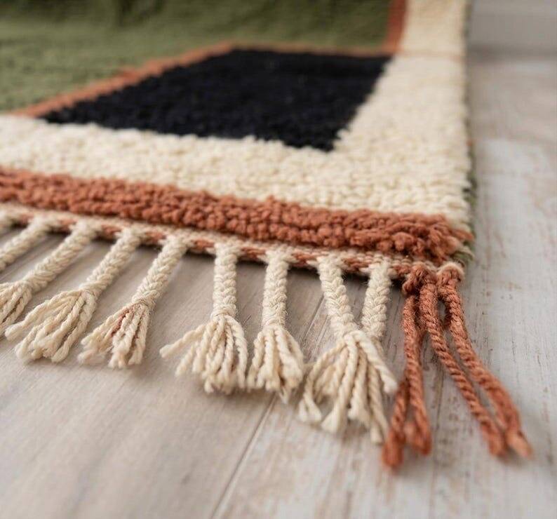 Handmade pure wool rug made to measure with a beautiful design 1.5/2.5 m.