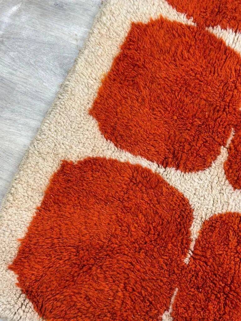 Handmade traditional pure wool rug size 2/3 m