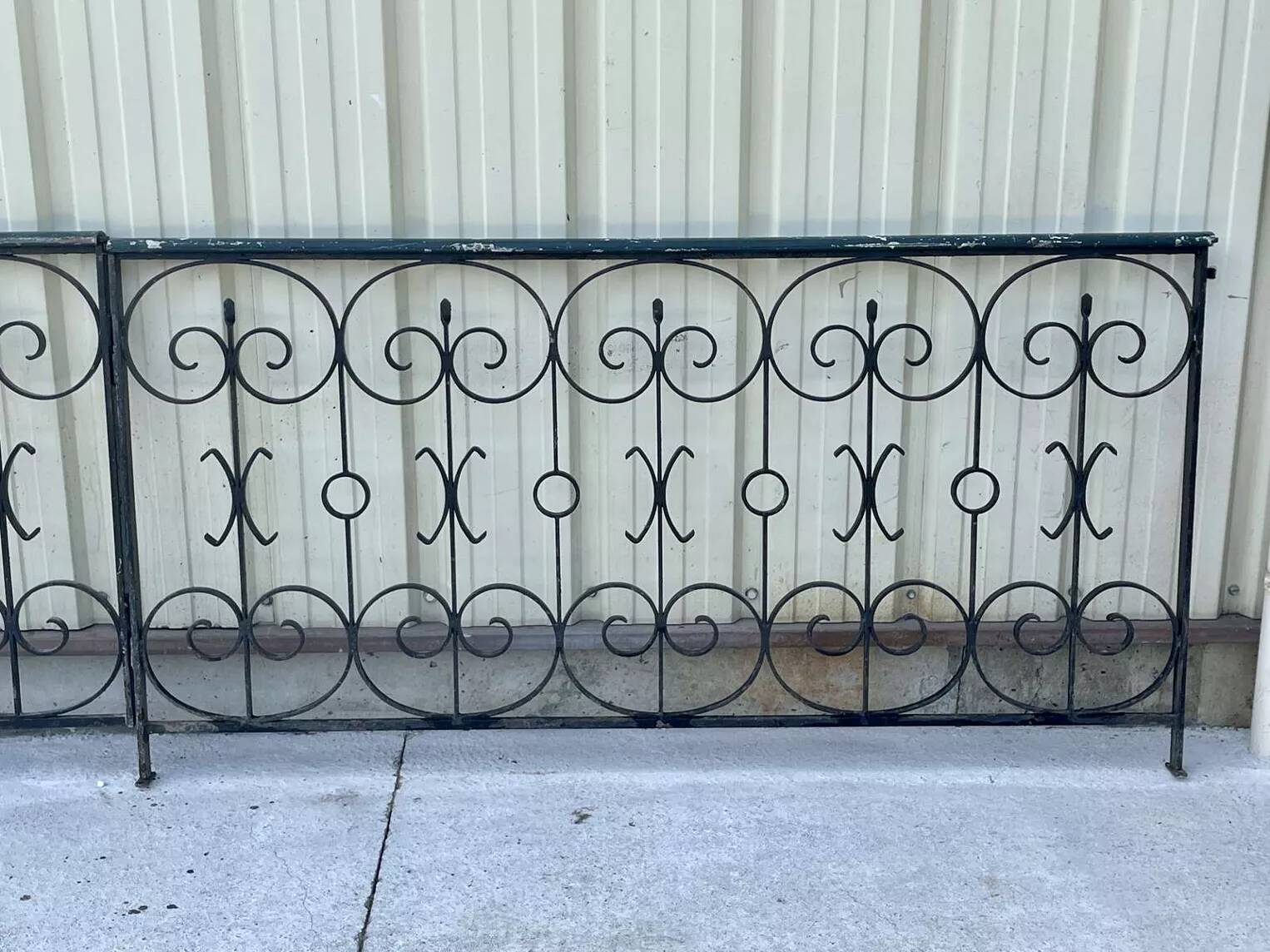 Grille de jardin et portillon en fer forgé des années 1950 - 5m20