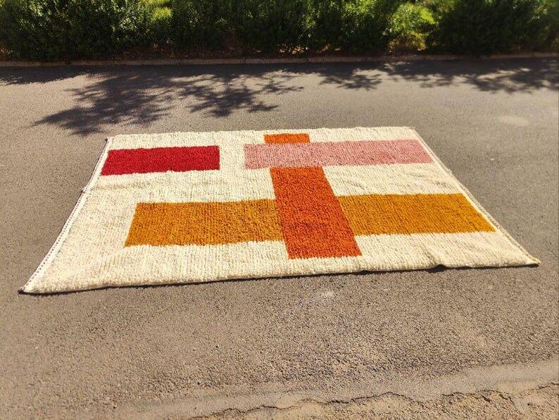 Handmade pure wool rug, size 150 x 250 cm
