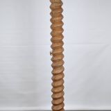 Screw press lamp