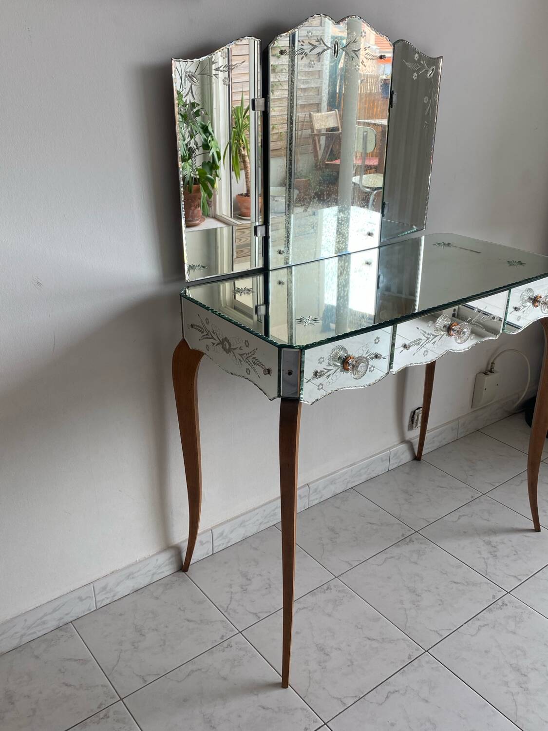 50s Venetian mirrored dressing table