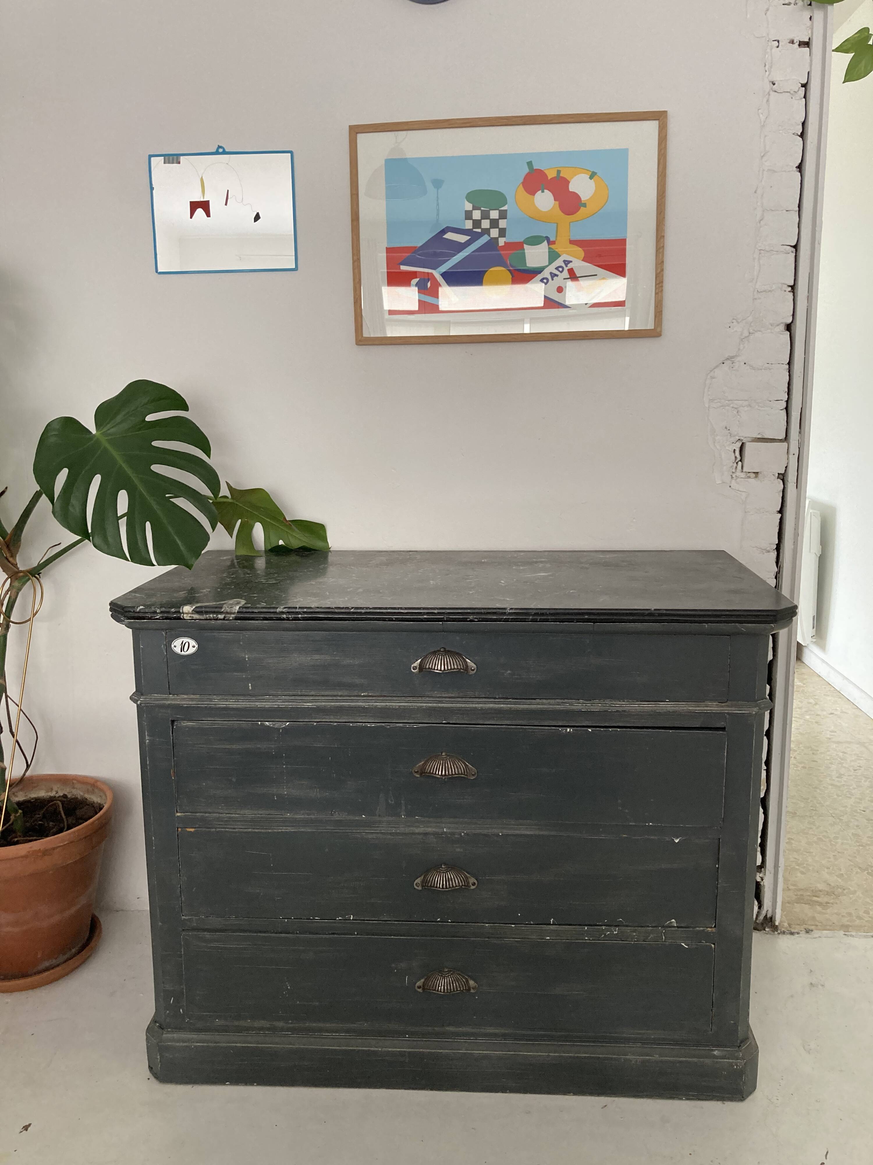 Commode vintage