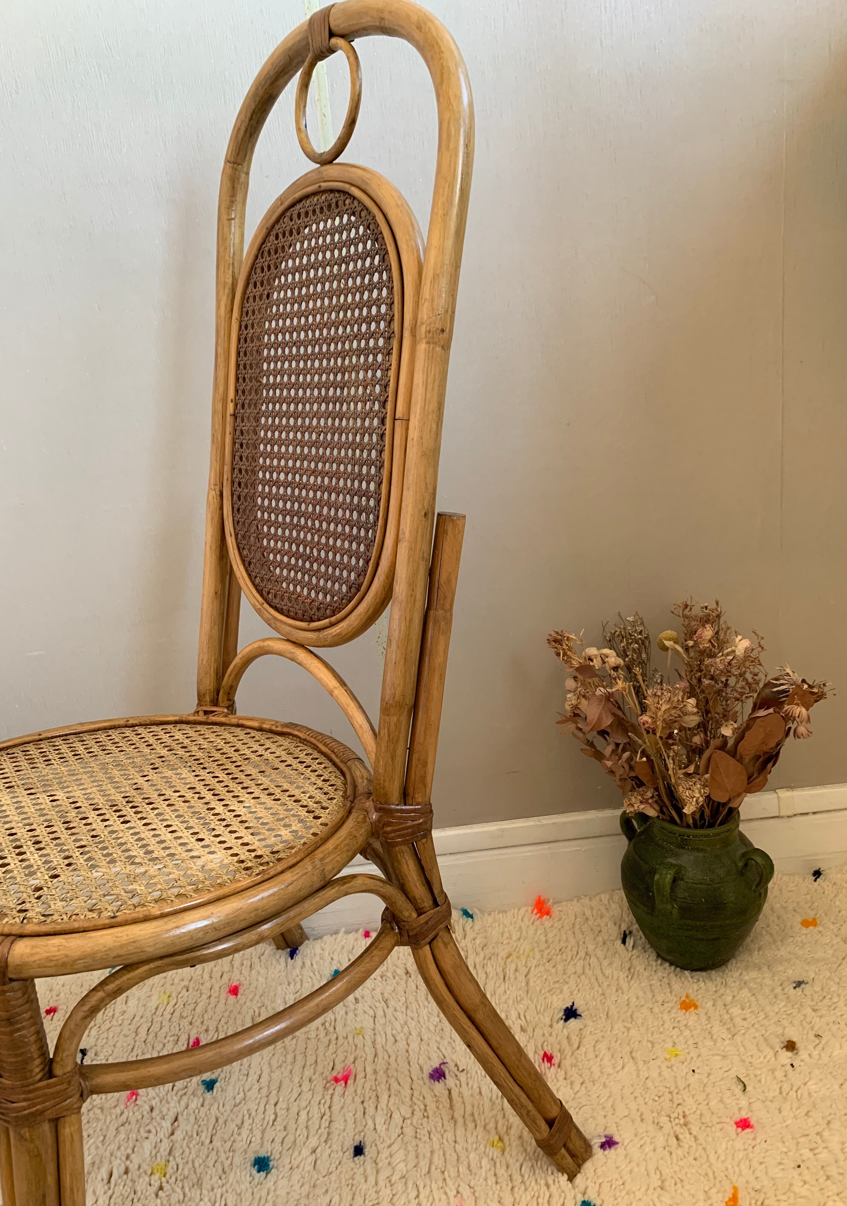 Vintage lounge chair