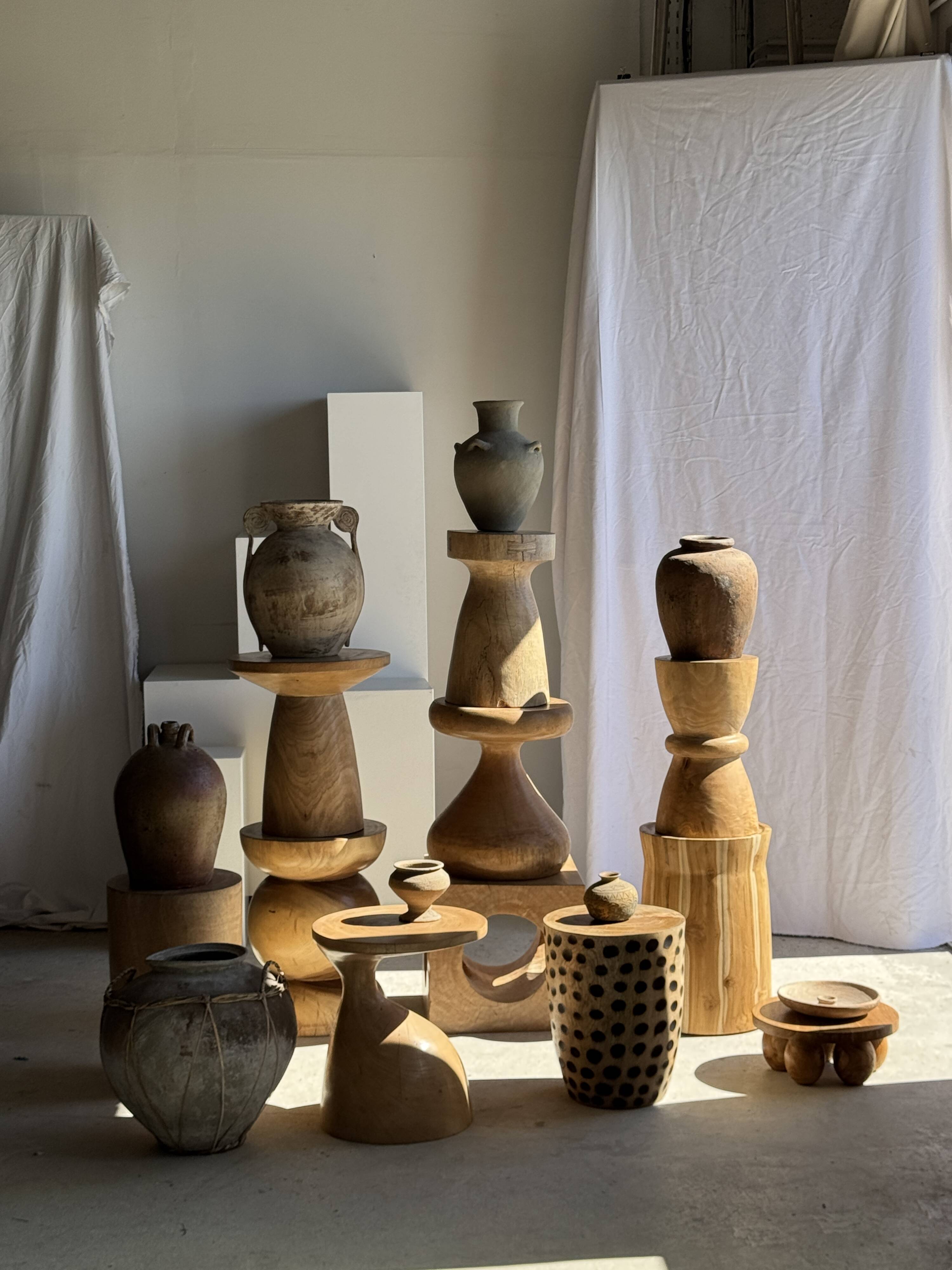 Stool, side table, end table in solid suar wood, spheres H50 D39.