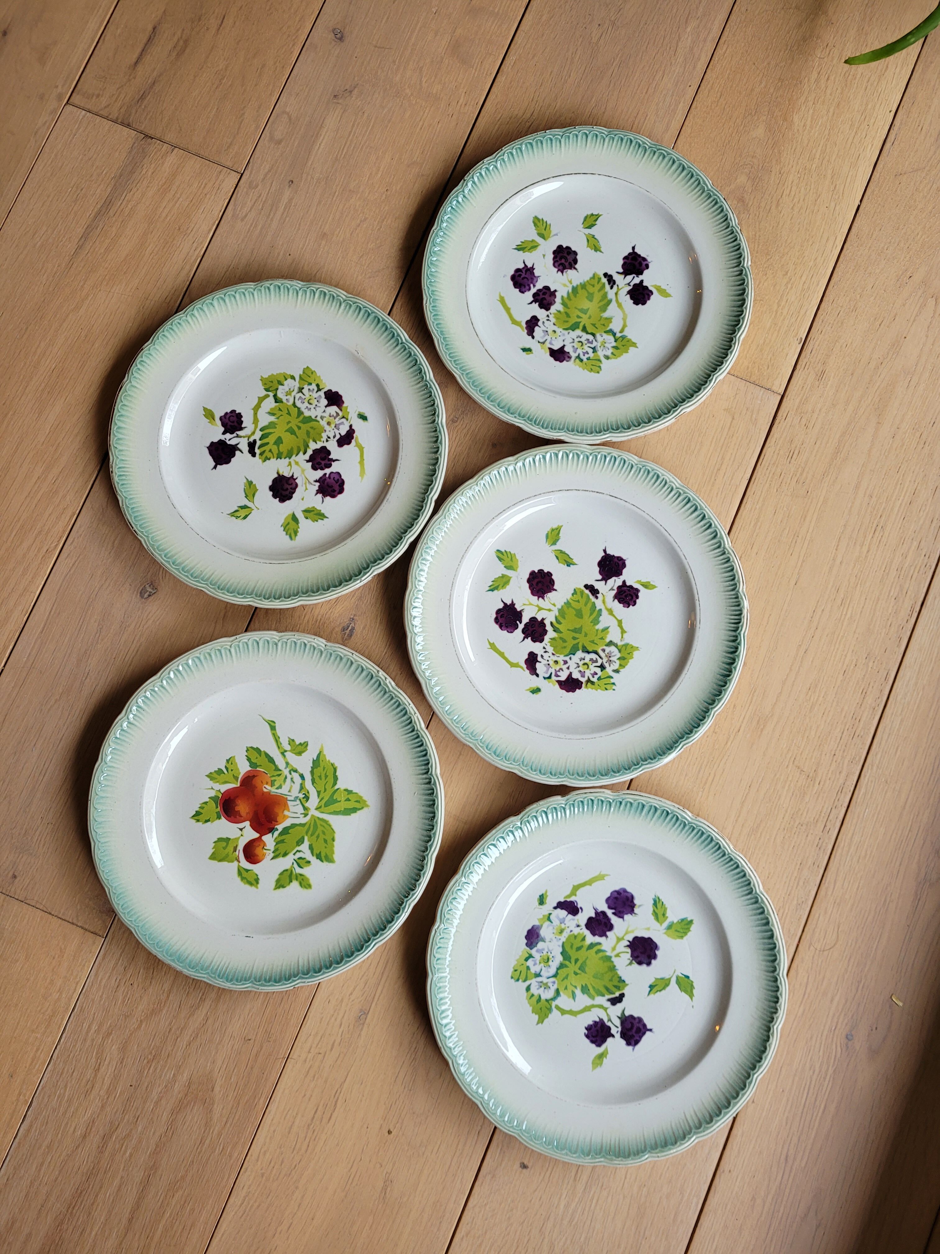 5 dessert plates St Amand