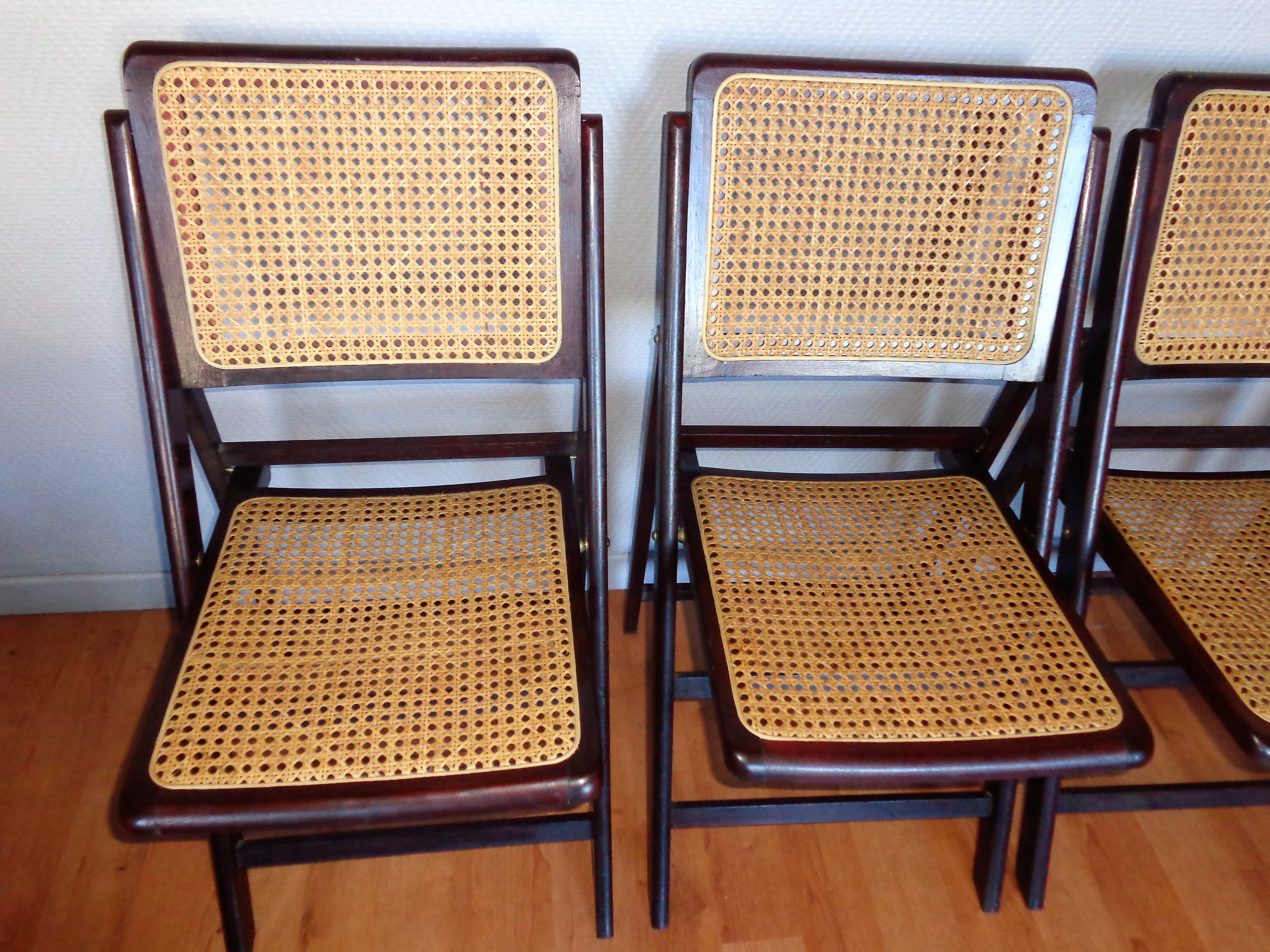 Folding chairs in the 1960s
