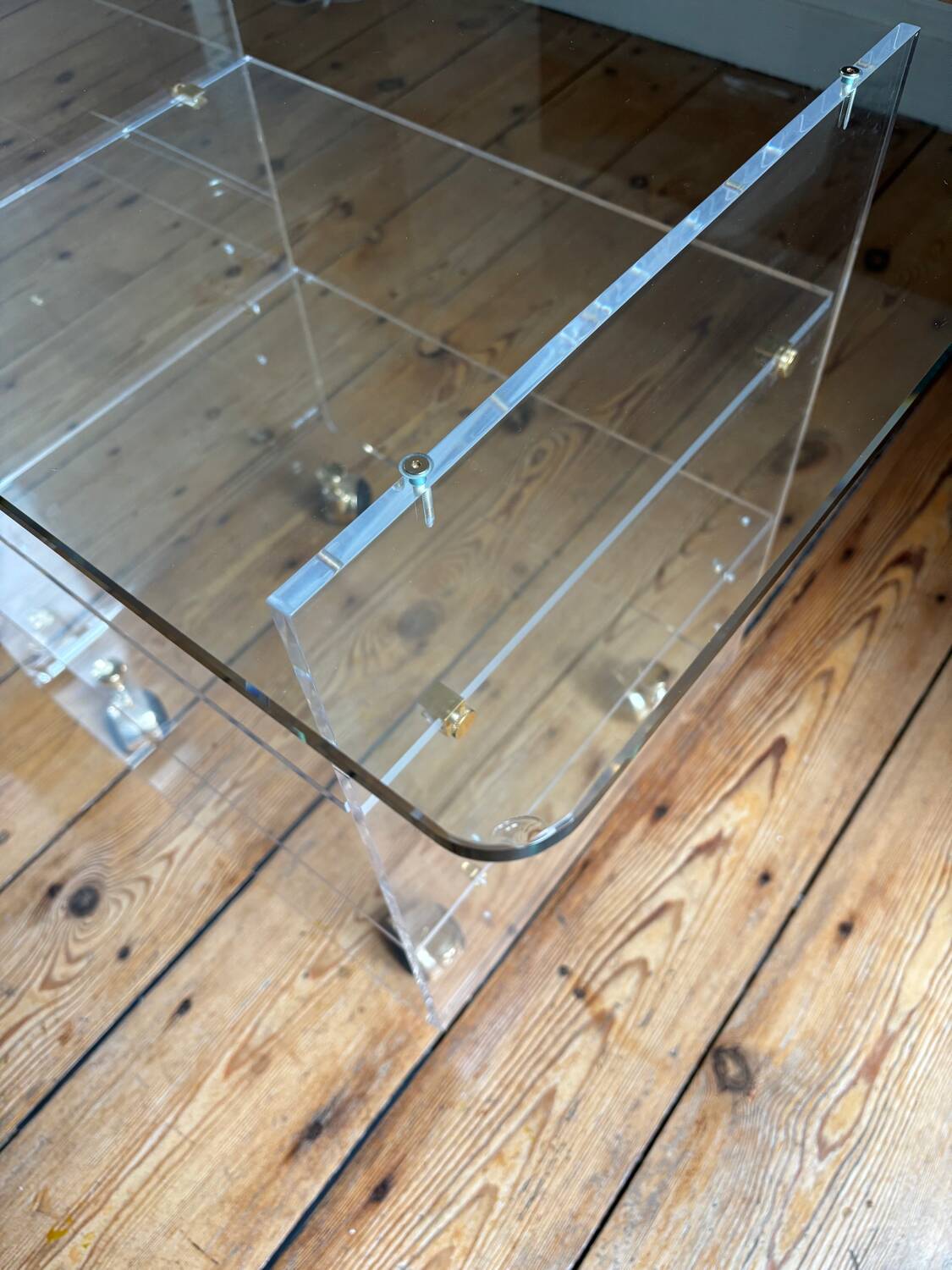 Side table / David Lange trolley