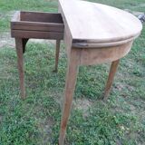 Table demi lune époque Napoléon III en noyer