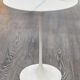 Guéridon rond en marbre aluminium et Rilsan blanc Eero Saarinen (1910-1961), Edition Knoll :
