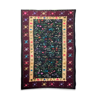 Oltenian floral beautiful rug, large size for a livingroom, handmade in wool in Romania