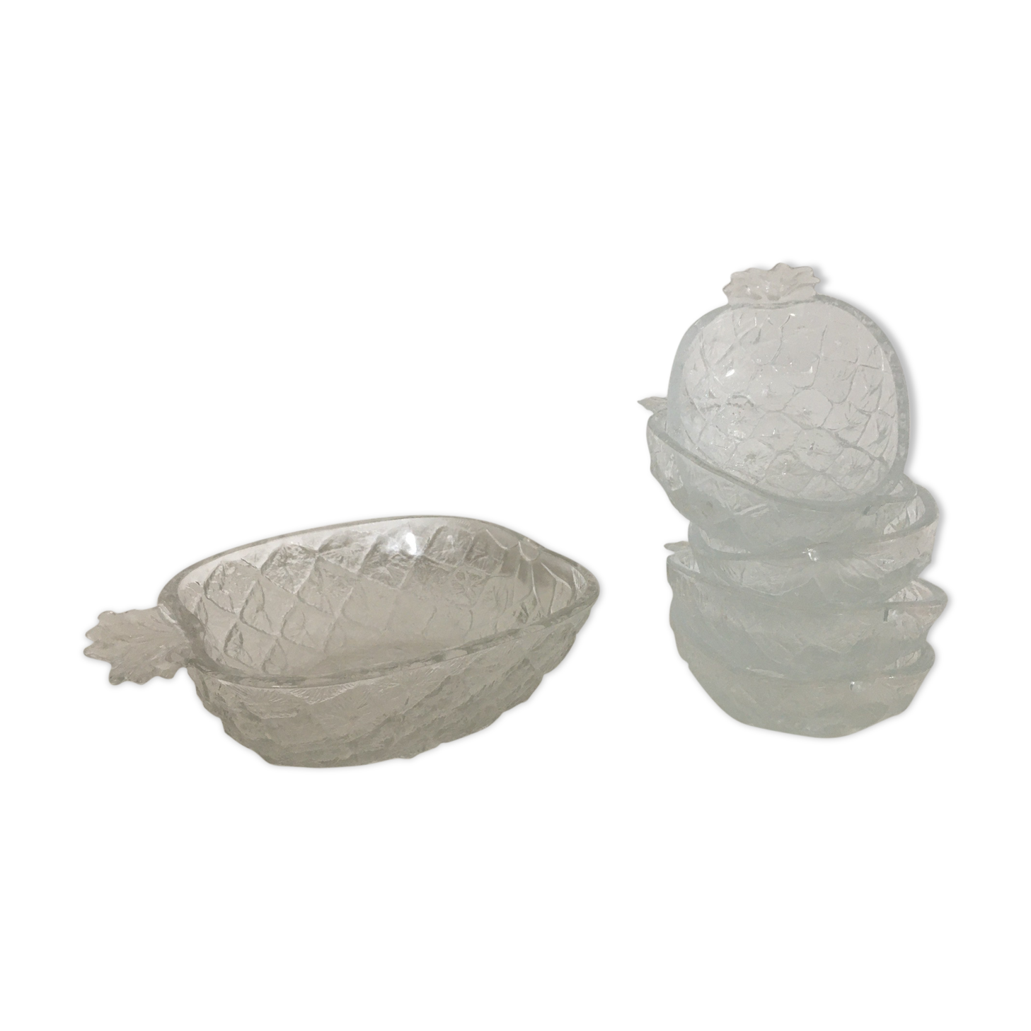 Pineapple dessert service