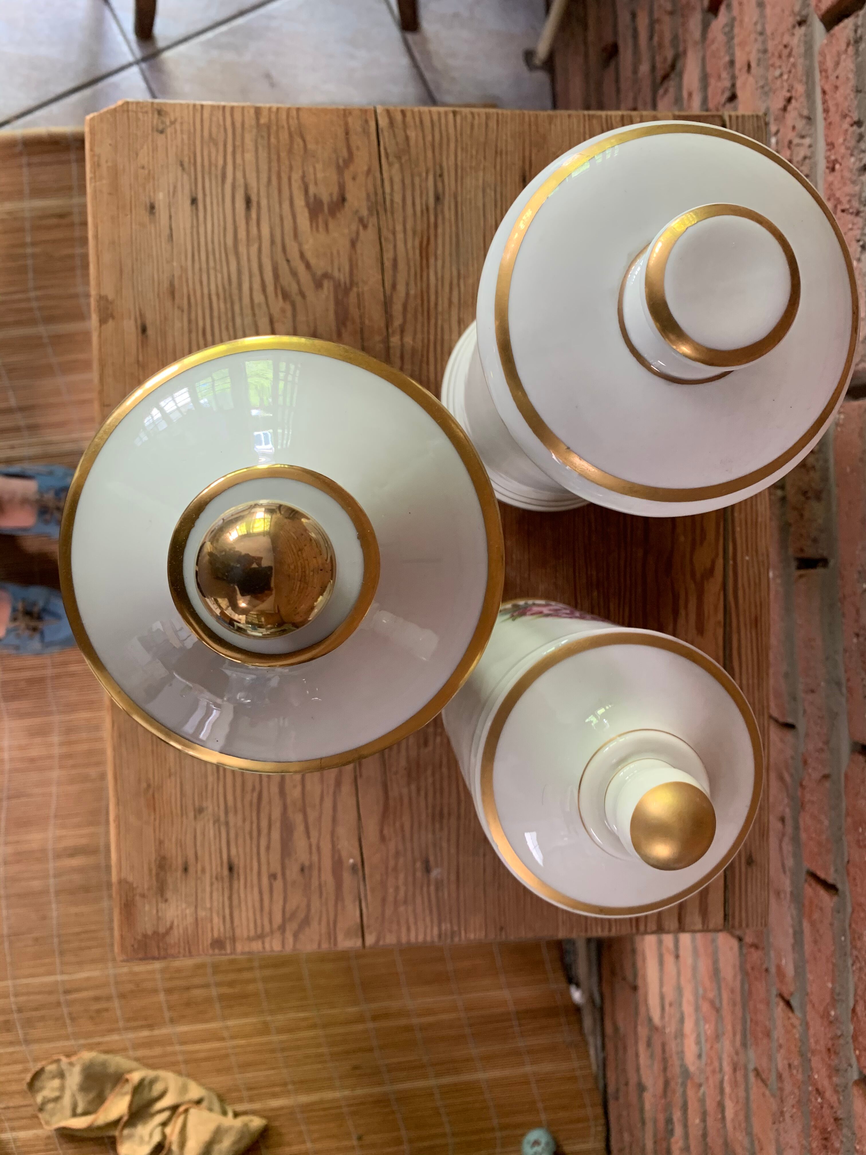 Lot of apothecary bottles