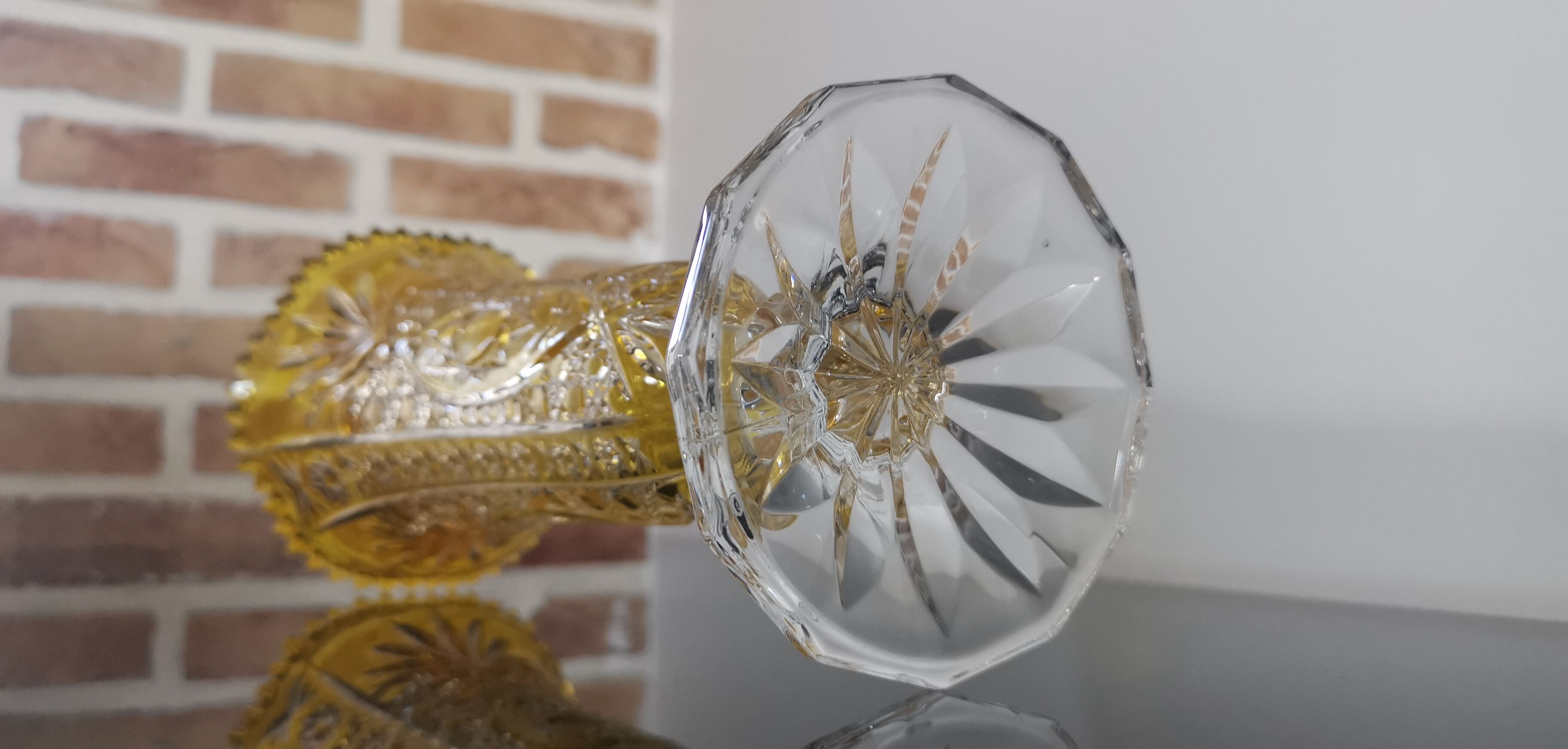 Ancient vase soliflore crystal chiseled yellow-orange