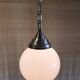 Suspension industrielle globe opaline XXL - années 40/50