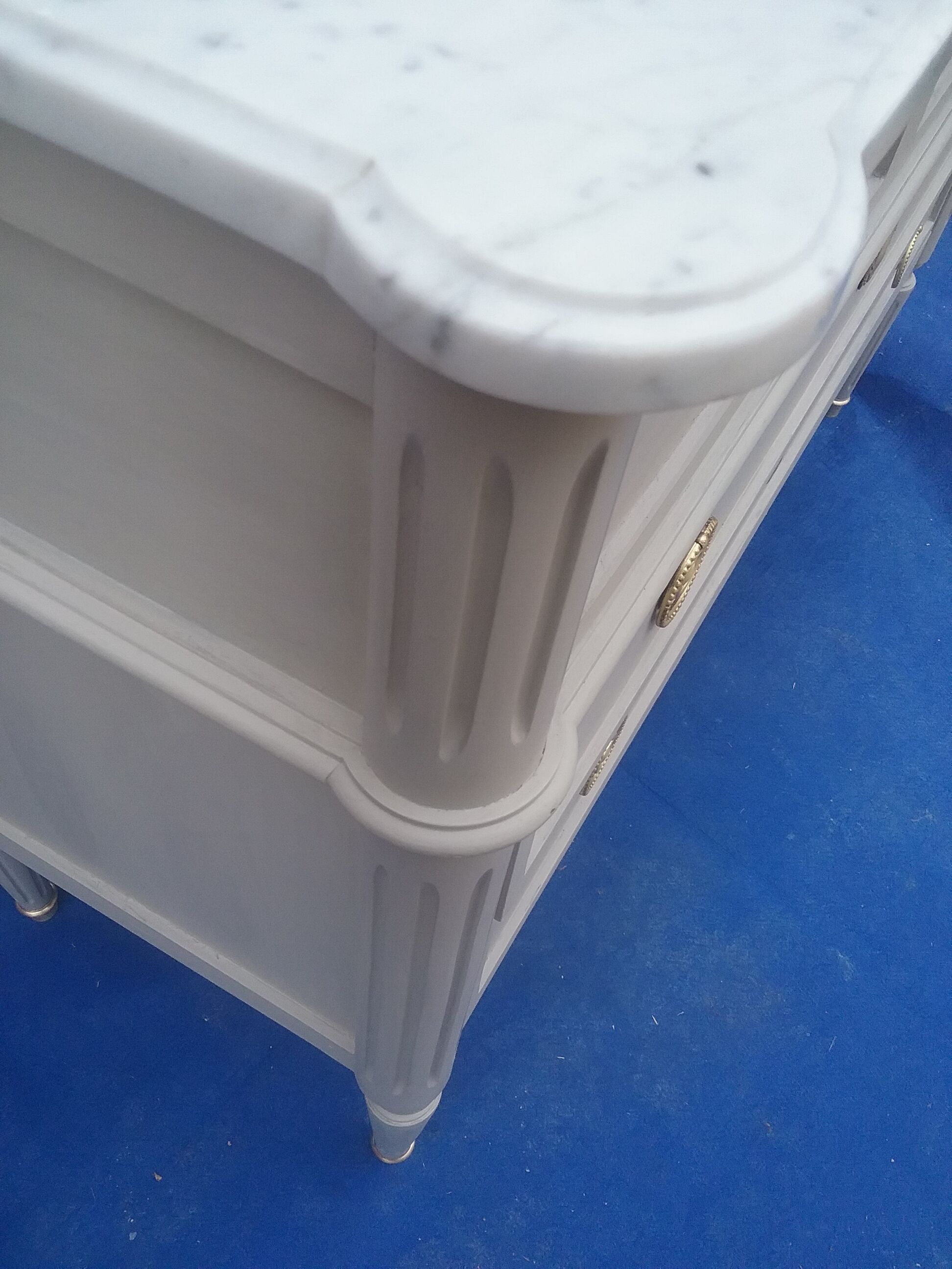 Commode style Louis  XVI