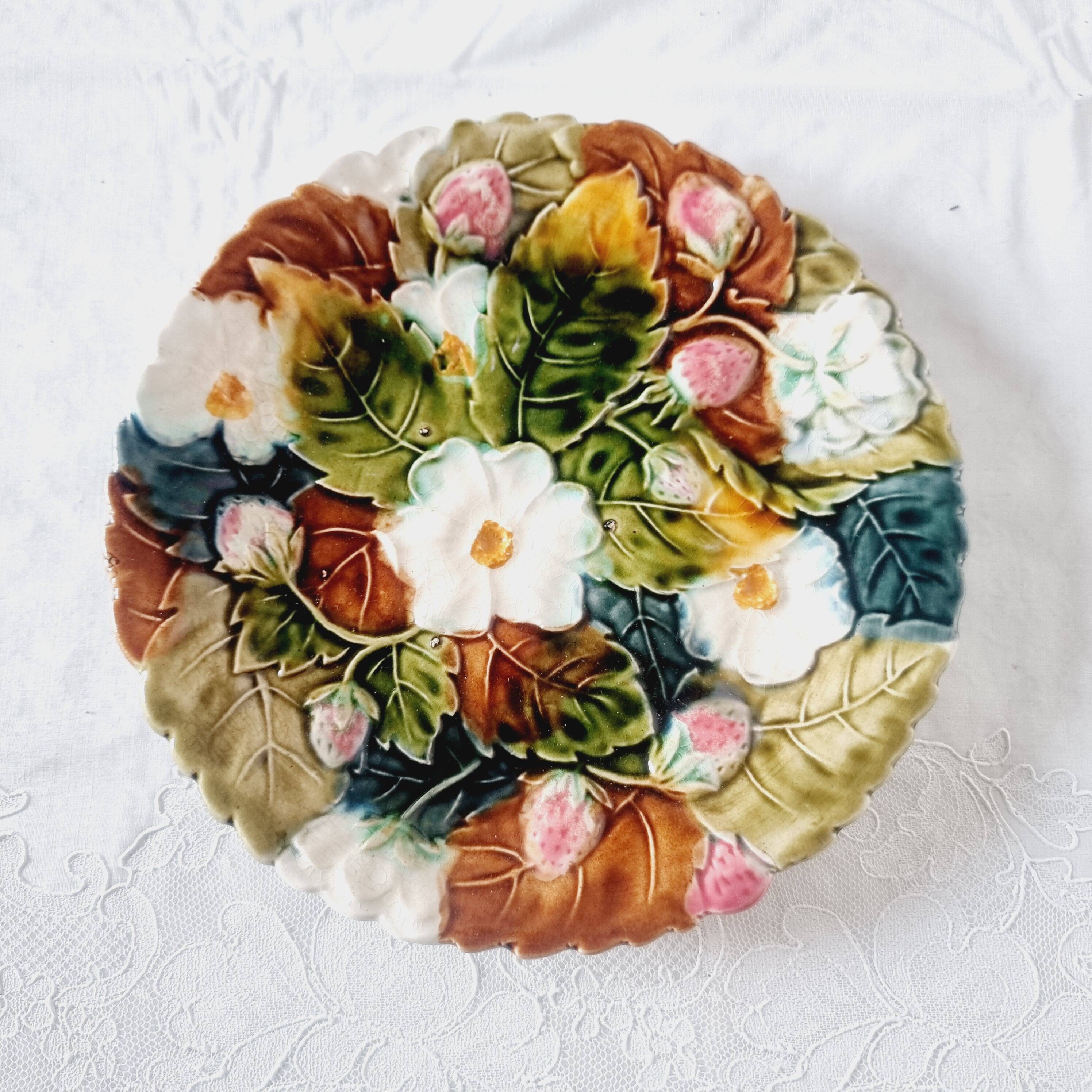 Set of 6 french onnaing barbonite ceramic plates and cake plate