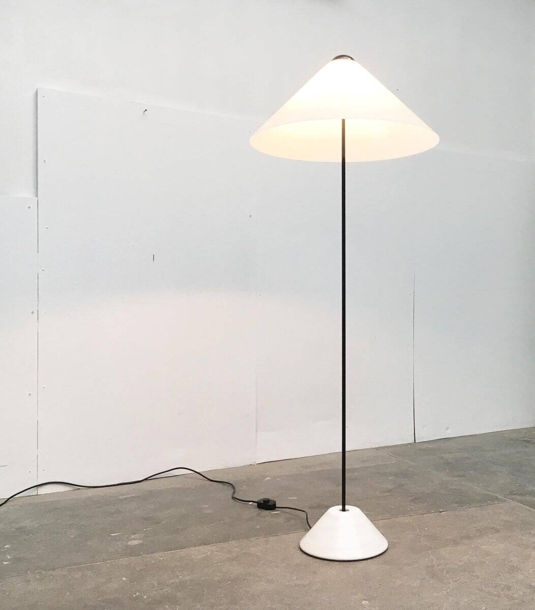 Mid-Century Snow floor lamp by Vico Magistretti for Oluce, 1970s