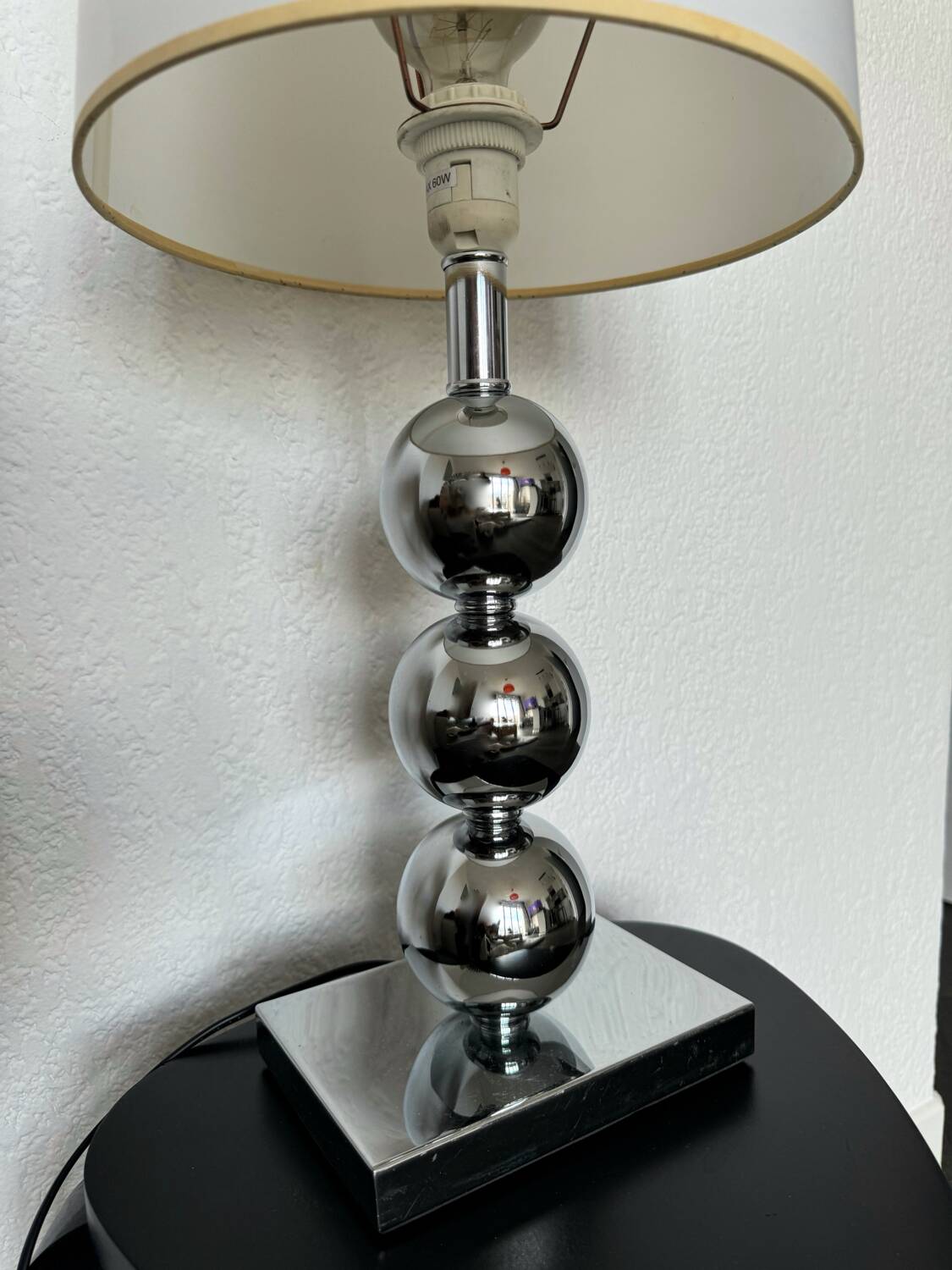 Lampe vintage années 80 en métal chromé à trois globes