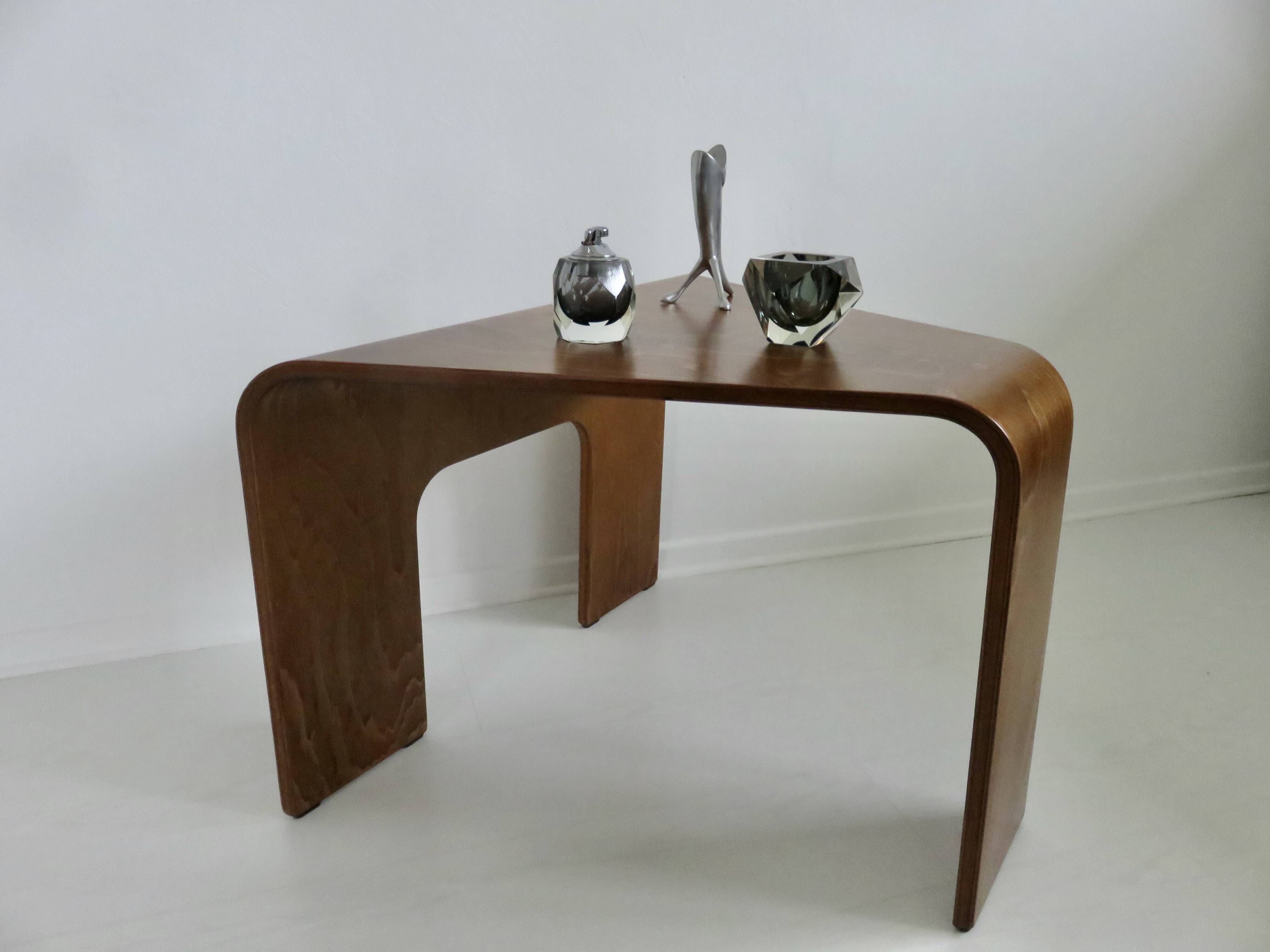 Table basse scandinave en bois cintré années 70
