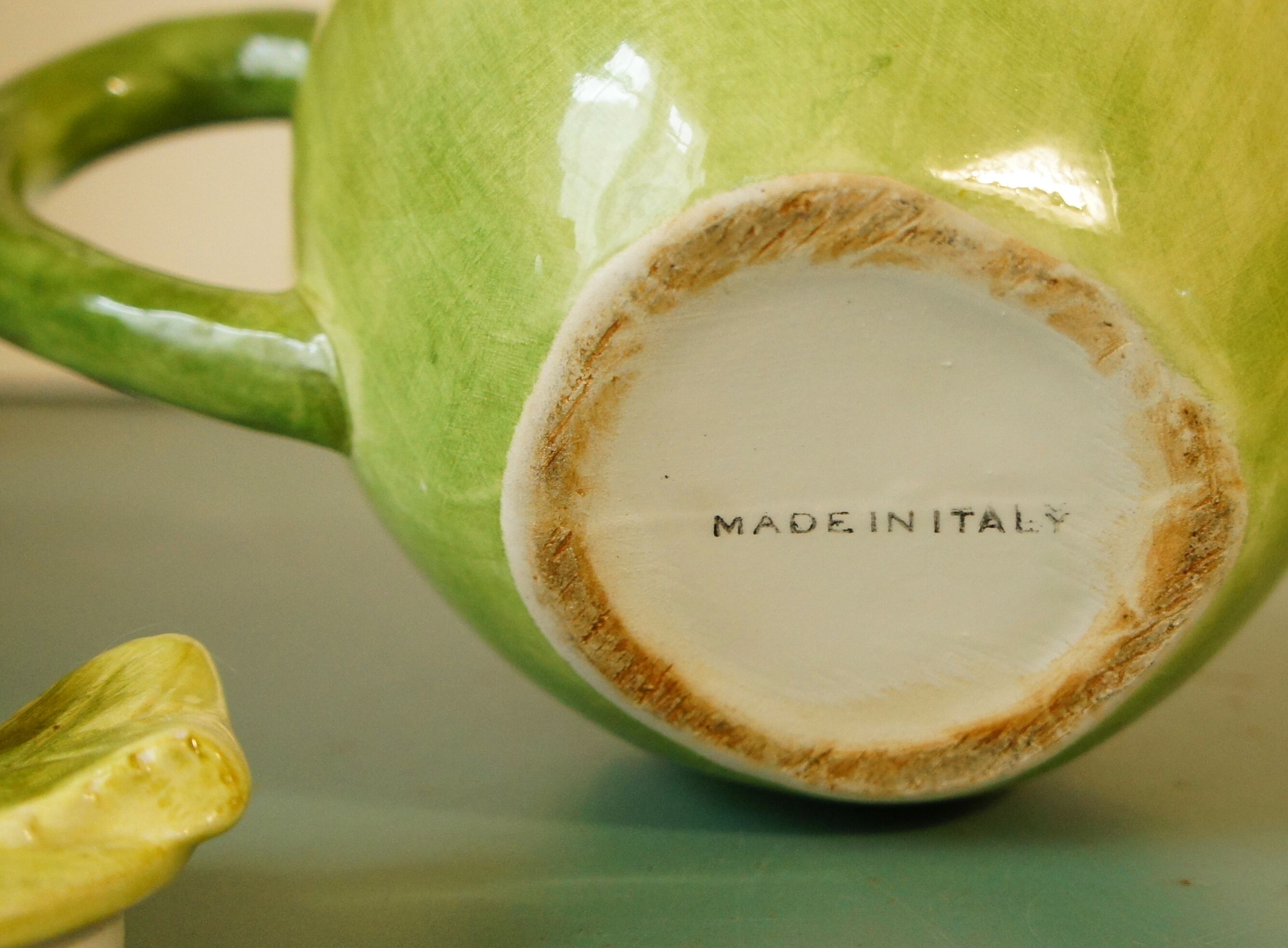 Teapot slurry "Green Apple" Italy.