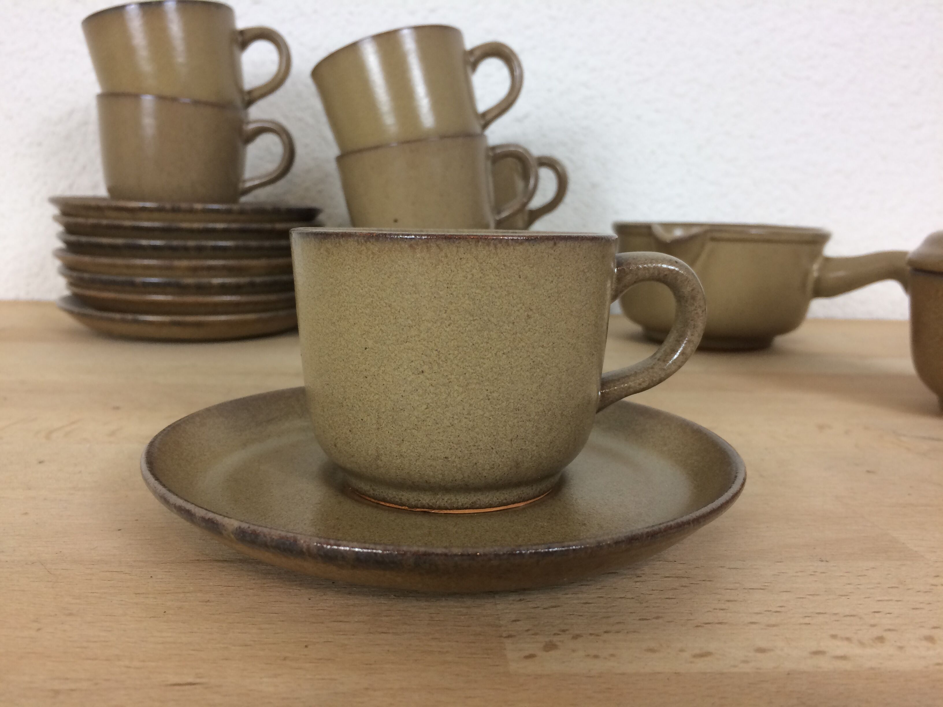 Tea or coffee service in sandstone, 8 people