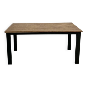 Table à manger en chêne massif des années 70 au piétement métal